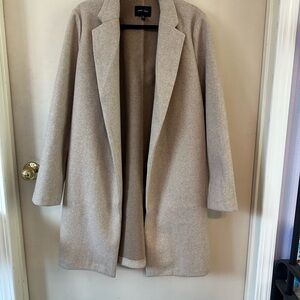 Tan Trench Coat 🧥